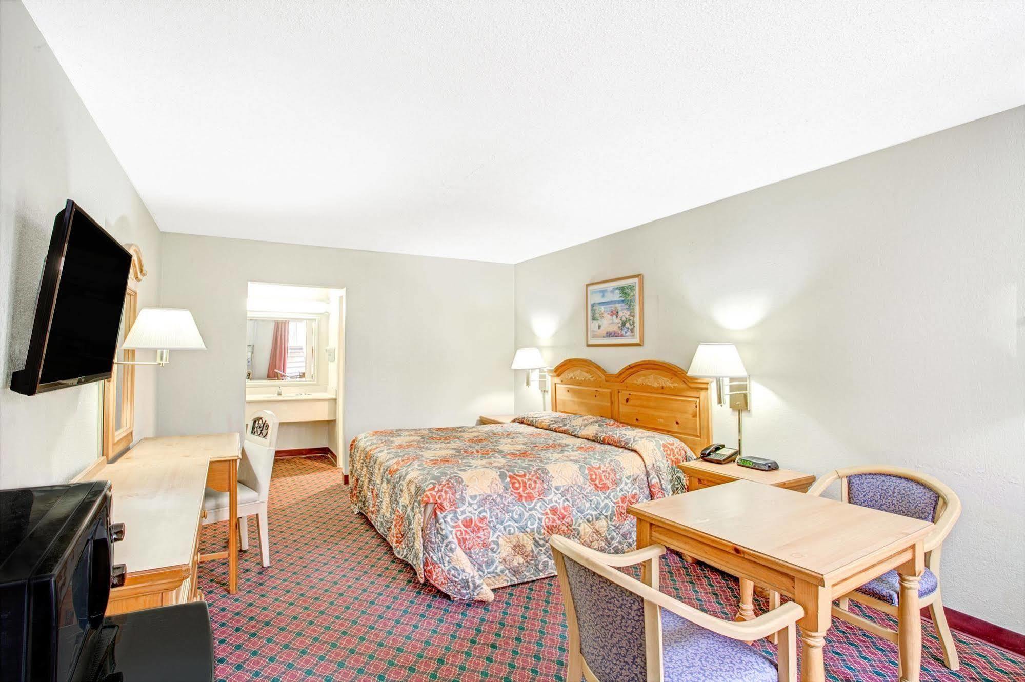 Knights Inn Memphis Airport ภายนอก รูปภาพ