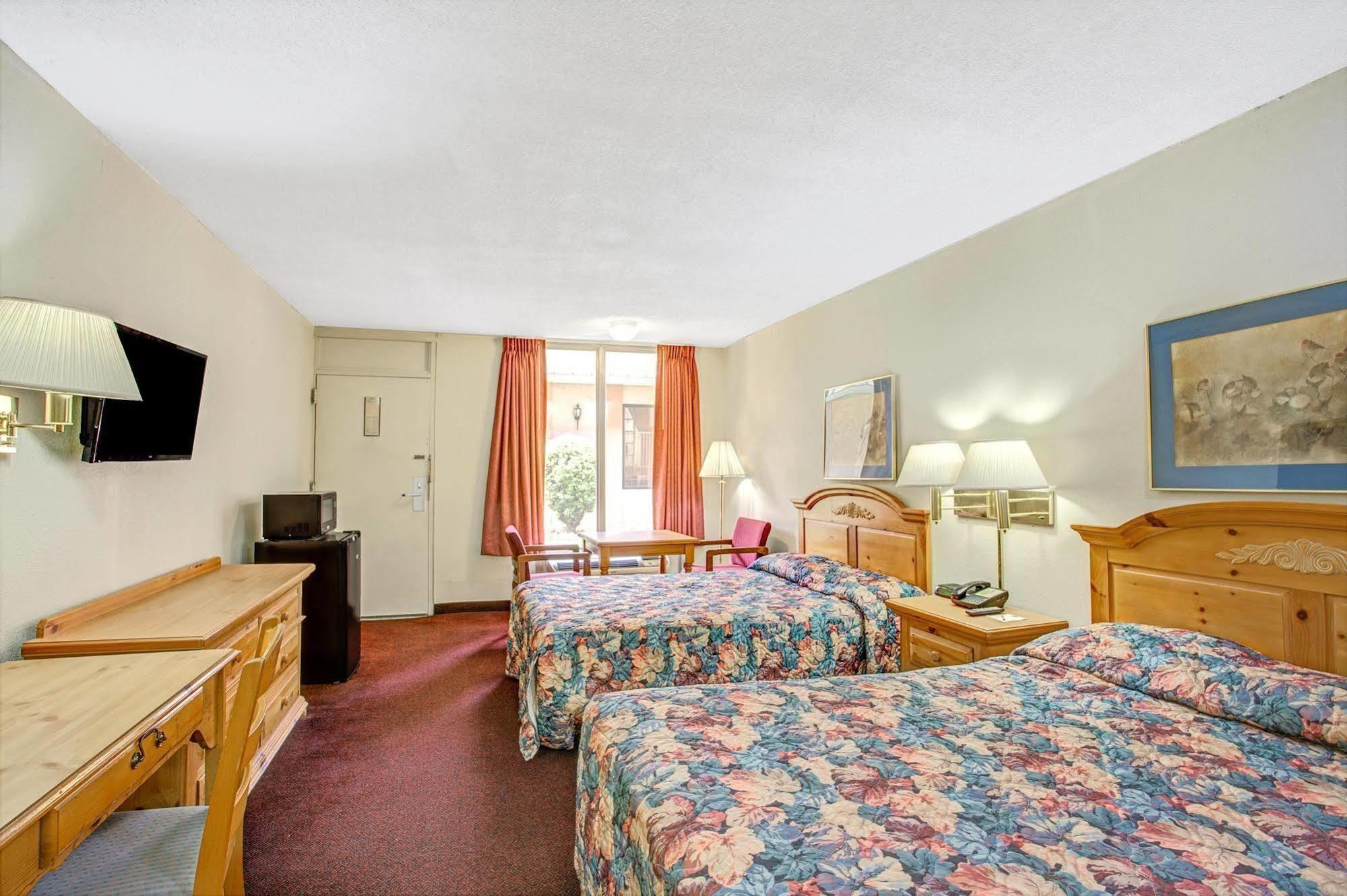 Knights Inn Memphis Airport ภายนอก รูปภาพ
