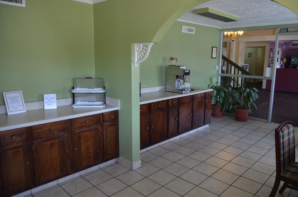 Knights Inn Memphis Airport ภายนอก รูปภาพ